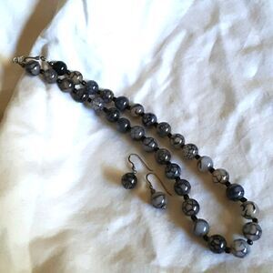 Necklace Black Gray White Crackle Beads Matching Drop Earrings